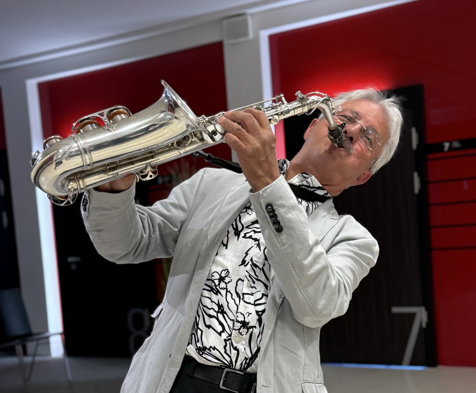 Mit Es-Alt-Saxofon